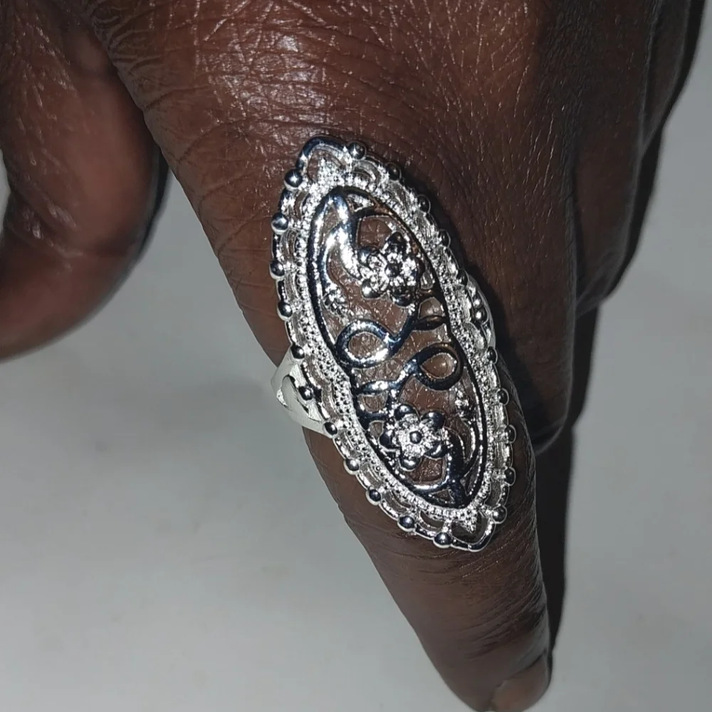 Elegant Sterling Silver Floral Ring Sz 10